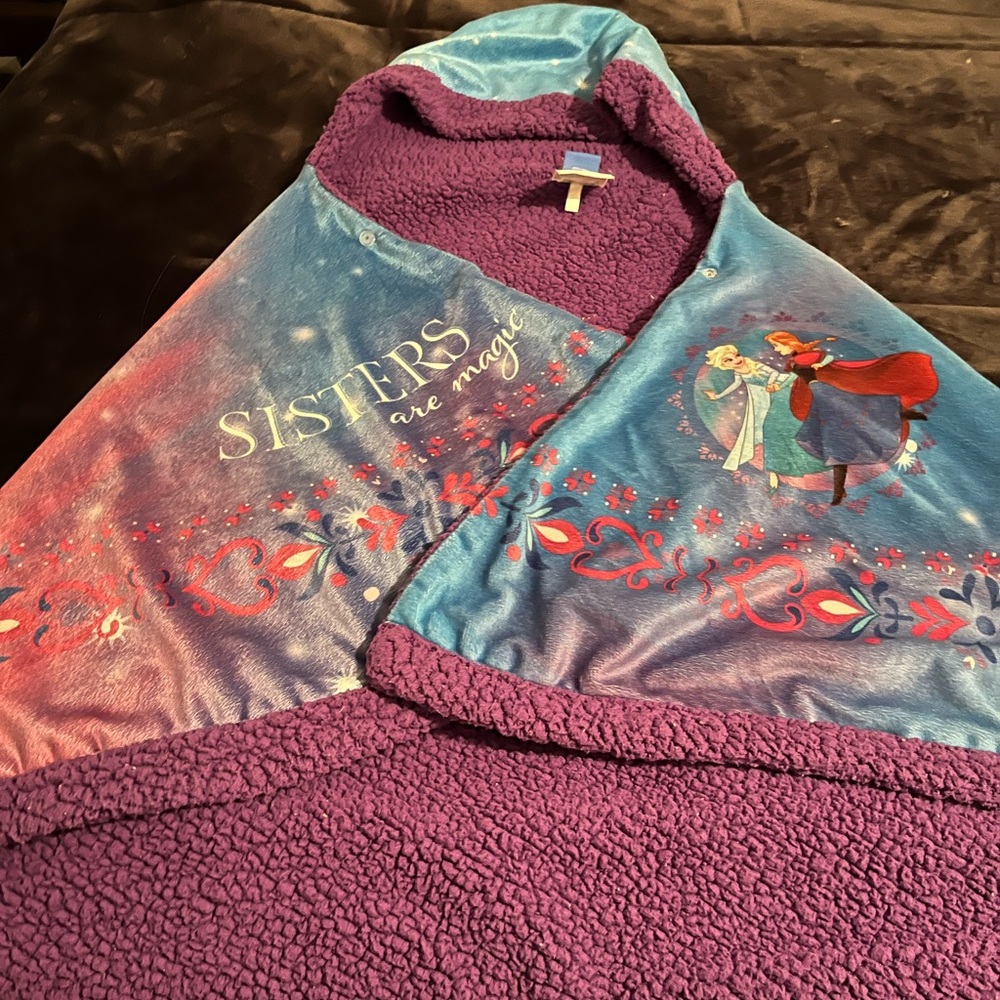 Frozen hooded, sherpa-lined cuddle blanket
